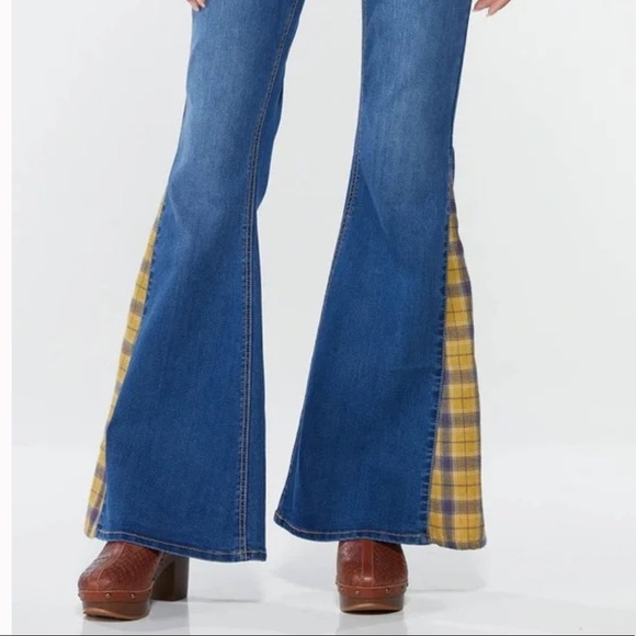Denim - Hi-Rise Flare Jeans